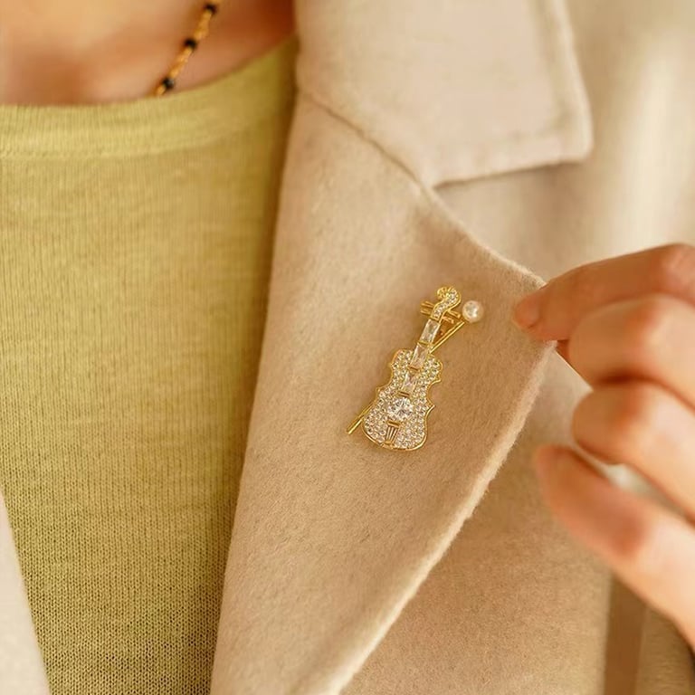 Luxurious Korean Crystal Violin Pearl Brooch Jewelry - Exquisite Design, Premium Metal, Versatile Style, Perfect Gift, Statement Accessory for Men and Women