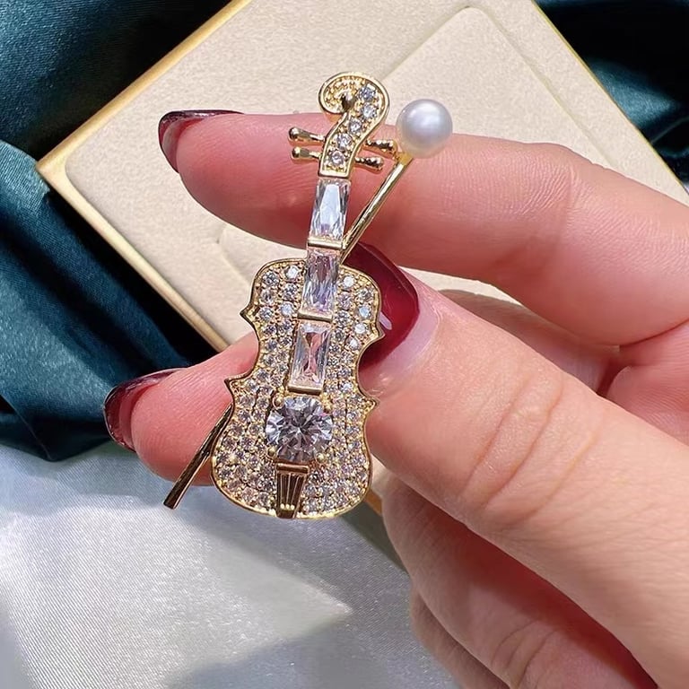 Luxurious Korean Crystal Violin Pearl Brooch Jewelry - Exquisite Design, Premium Metal, Versatile Style, Perfect Gift, Statement Accessory for Men and Women