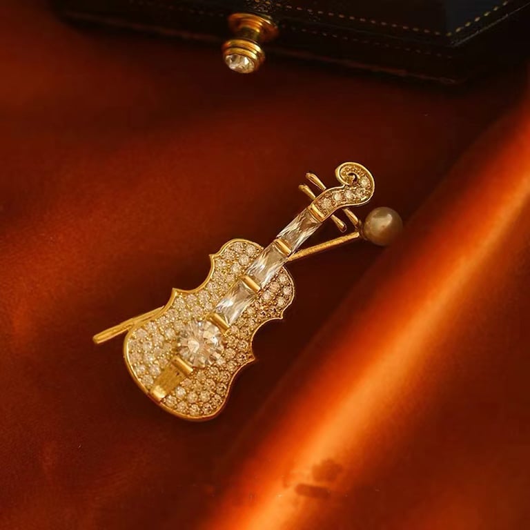 Luxurious Korean Crystal Violin Pearl Brooch Jewelry - Exquisite Design, Premium Metal, Versatile Style, Perfect Gift, Statement Accessory for Men and Women