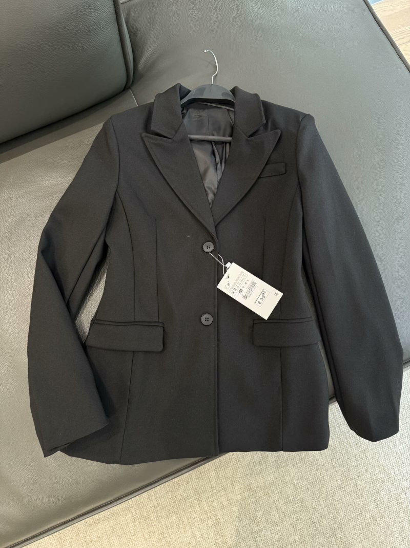 ETJ 2025 New Collection ZW Series Shoulder Padded Slim Fit Suit Jacket for Women - Modern Design, Waist Cinching Feature, Comfortable Fabric, Versatile Style, Sophisticated Details - Professional and Casual Wear, Flattering Silhouette, Lightweight and Breathable, Timeless and Chic