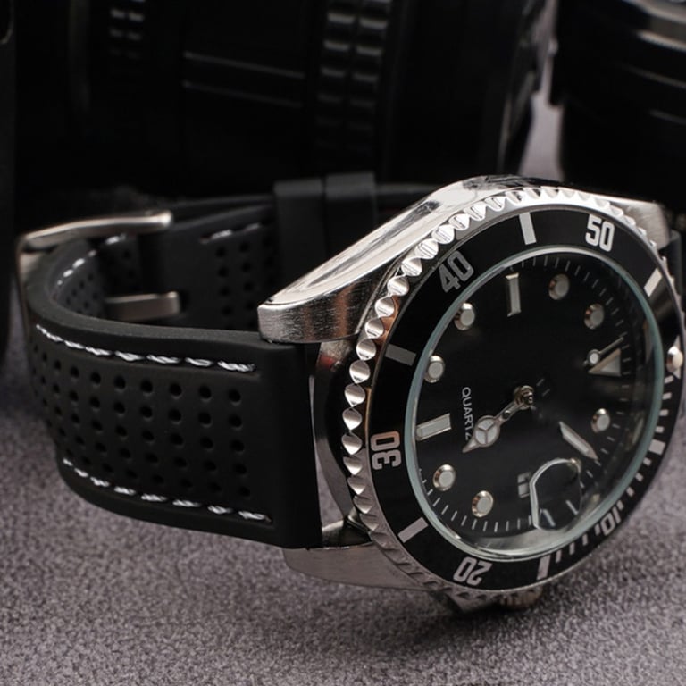 Premium Soft Silicone Watch Strap - Waterproof & Breathable Wrist Band for Men and Women - Quick Release Design, 20mm/22mm/24mm Width Options - Secure Closure, Comfortable Fit - Ideal for Sports and Outdoor Activities - Stylish & Versatile Bracelet for Any Occasion