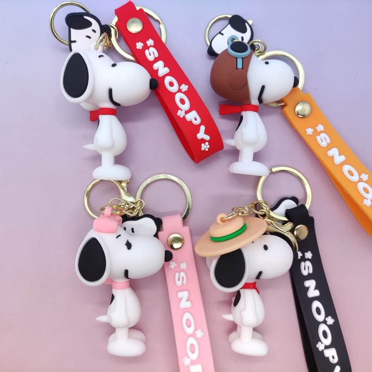 Snoopy Silicone Doll Keychain - Adorable and Durable Multi-functional Phone Pendant Accessory for Couples, Friends - Perfect Christmas Gift, Compact Lightweight Design for People On the Go