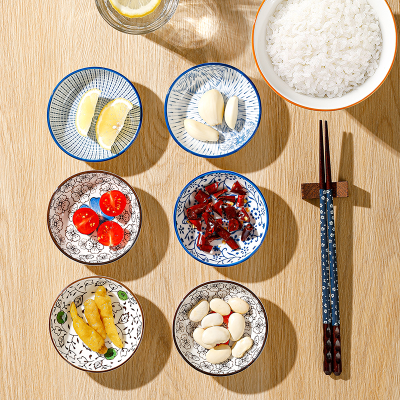 Authentic Japanese Mini Ceramic Plates Set of 6 - Traditional Design for Soy Sauce, Sushi, Snacks, and Desserts - Premium Quality Heat-Resistant Glazed Material - Versatile for Home and Desktop Use - Great Gift Idea for Japanese Cuisine Enthusiasts and Tableware Lovers
