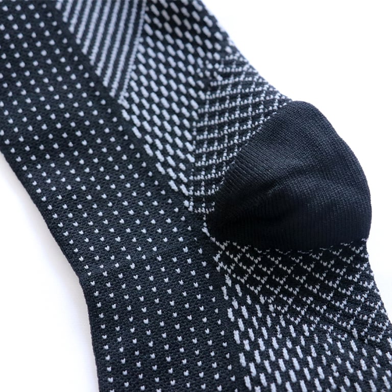 Unisex Compression Sports Socks with Arch and Ankle Support, Breathable Fabric, Reduce Muscle Fatigue - Set of 3 Pairs for Men and Women - Improve Blood Circulation, Prevent Odors and Blisters, Enhance Performance