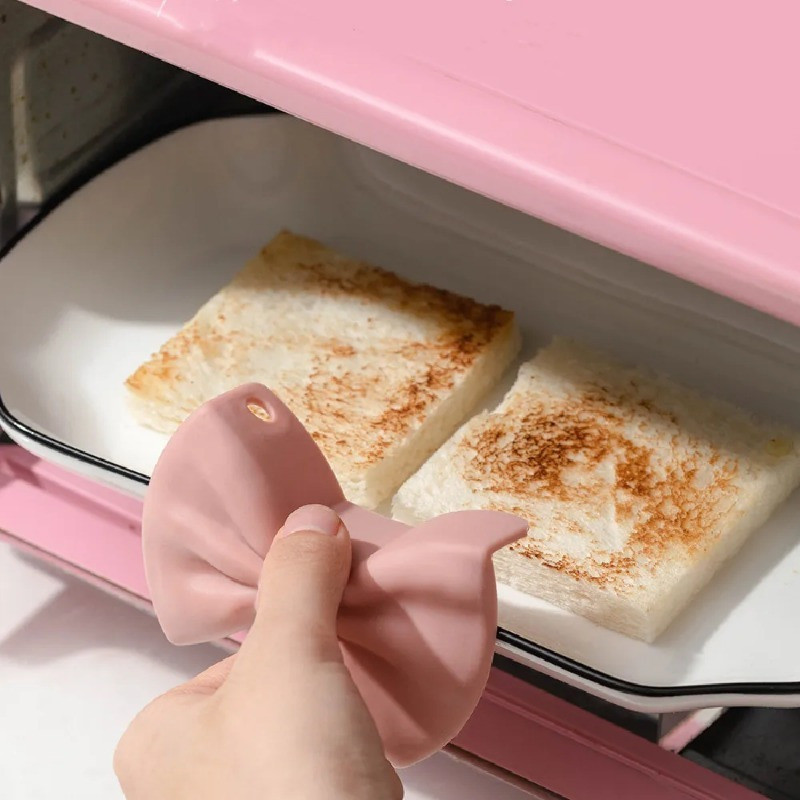 Versatile Kitchen Pot Clip Anti Scald Handle Cover - Multi-functional Oven Glove, Non-Slip Heat-Resistant Silicone, Creative Bow Shape Design - Convenient and Easy to Use - Perfect Gift for Cooking Enthusiasts