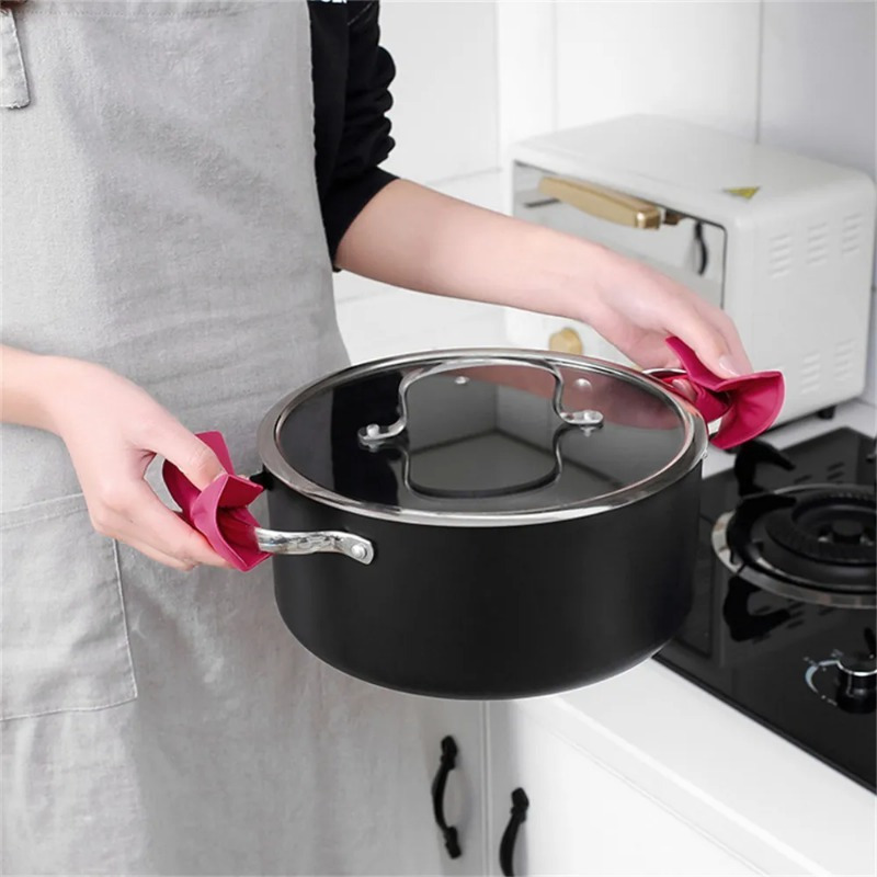 Versatile Kitchen Pot Clip Anti Scald Handle Cover - Multi-functional Oven Glove, Non-Slip Heat-Resistant Silicone, Creative Bow Shape Design - Convenient and Easy to Use - Perfect Gift for Cooking Enthusiasts