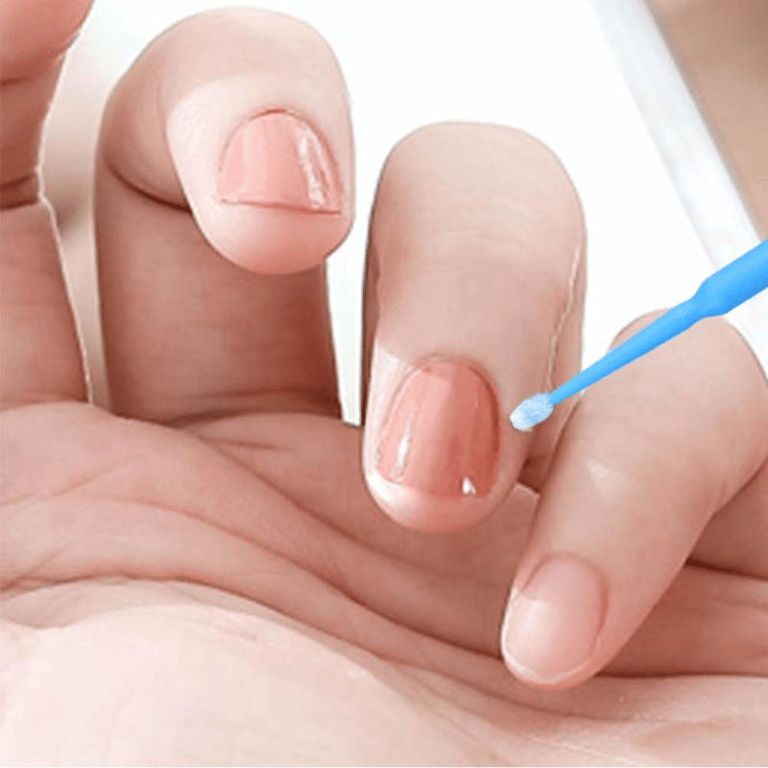 500-Piece High-Quality Eyelash Extension Cleaning Swabs with Precise Micro Brushes for Lash Lifts, Microblading, and Makeup Application - Soft, Lint-Free Cotton Material for Gentle Cleaning - Professional and Personal Use - Convenient Resealable Packaging for Easy Storage and Portability